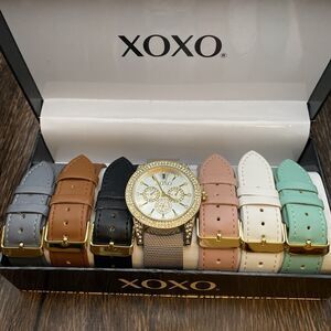 XOXO Women's Silver Analog Wristwatch With 7 Interchangeable Bands New